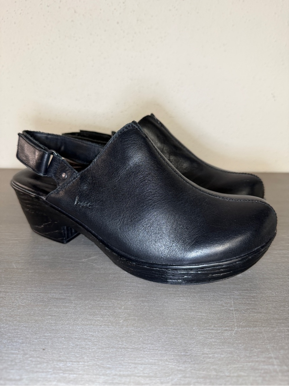 Boc Born Aime Women’s Black Leather Clogs Size 9M Slingback Mules Casual Shoes